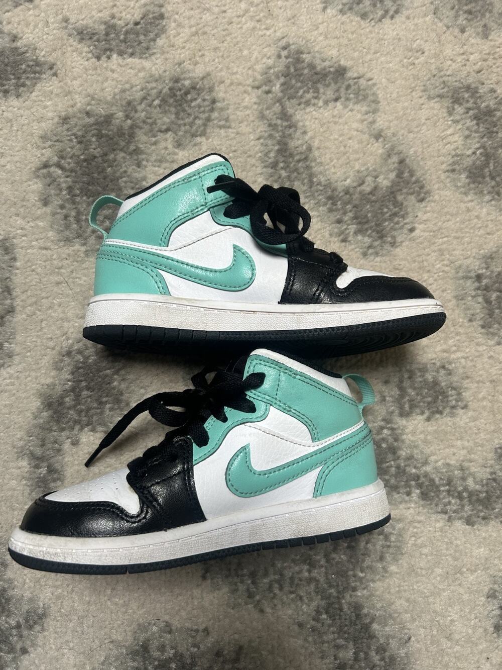 Nike Air Jordan 1 Tropical Twist Unisex kid children Shoes Size 10.5 C Teal EUC
